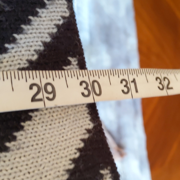 August Silk - Picture 7 of 9